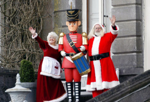 Santa and Mrs. Claus offer a warm welcome on a cold day in Westport - YourDaysOut