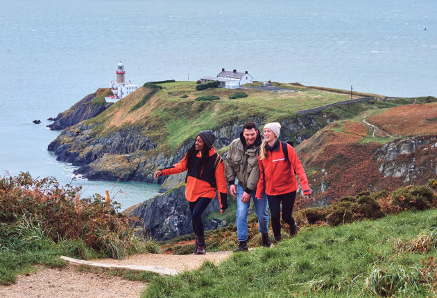 Just 30 minutes from Dublin city by DART, Howth offers cliff walks, fresh seafood and sweeping sea views. A perfect day trip from the city.